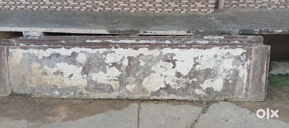 घर का मोटे वाला पटाव बिकाऊ है।