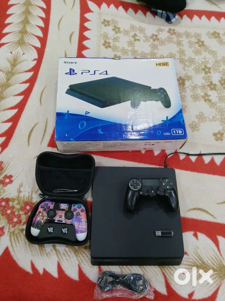 PS4 slim brand new