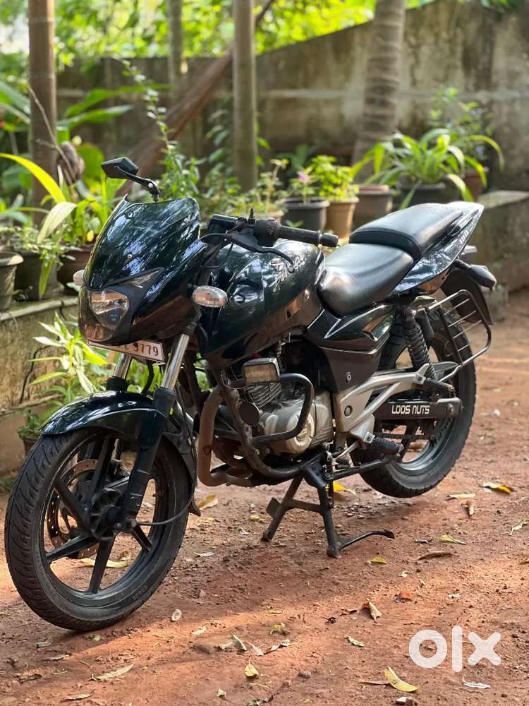 Pulsar 180 2013 model black