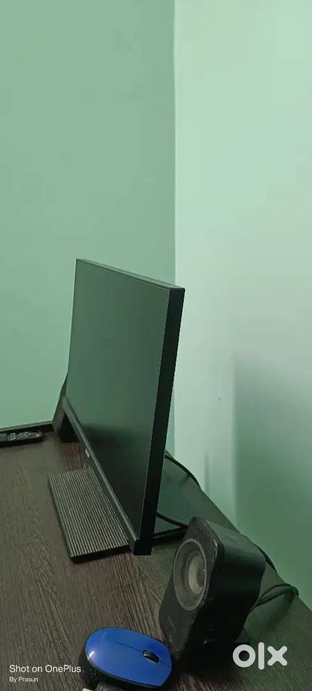 Acer 22 inch bezel less monitor