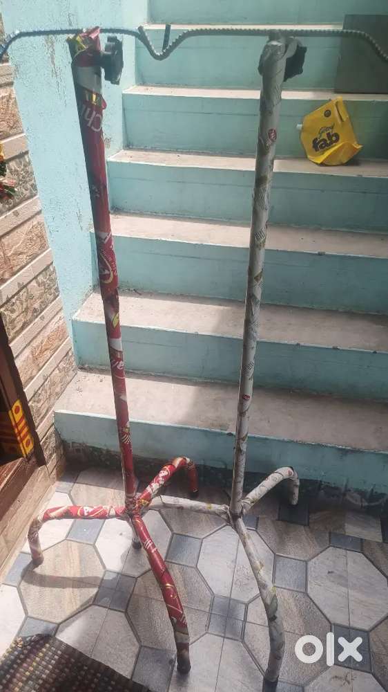 MEDICAL IV STAND