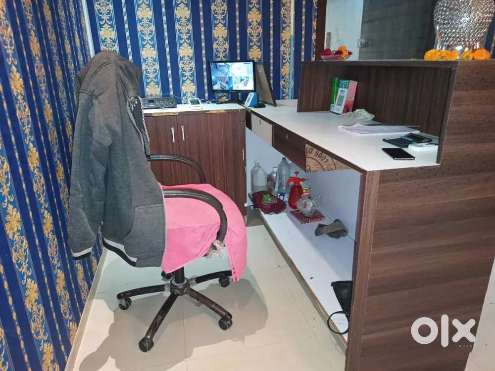 Massage therapist is required for vlcc spa centre