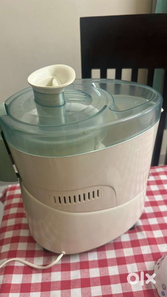 Philips juicer excellent condition for just 1400