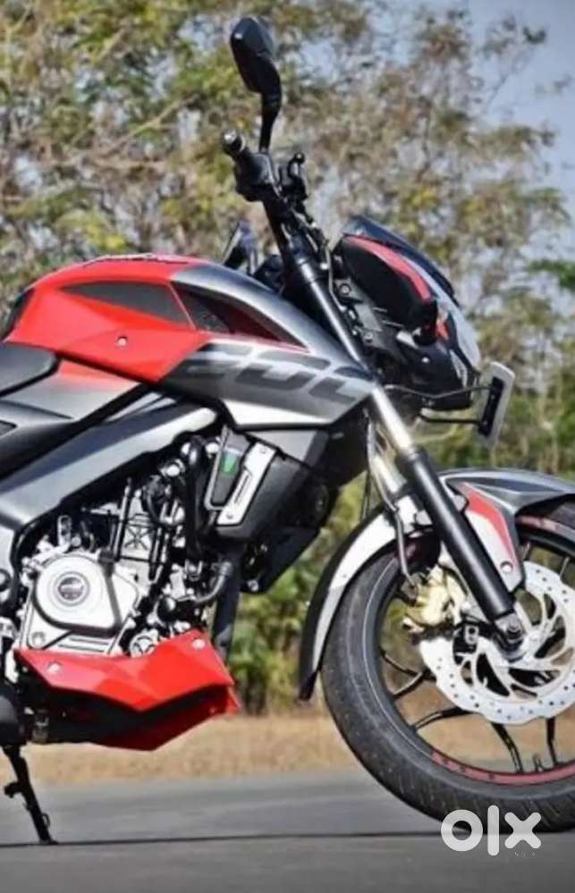 Genuine vehicle , no dents