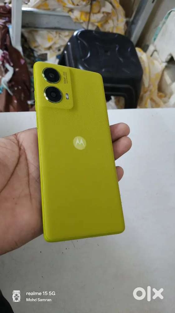 Moto g85 5g 1 maheene purana h bill box charger sab ok h