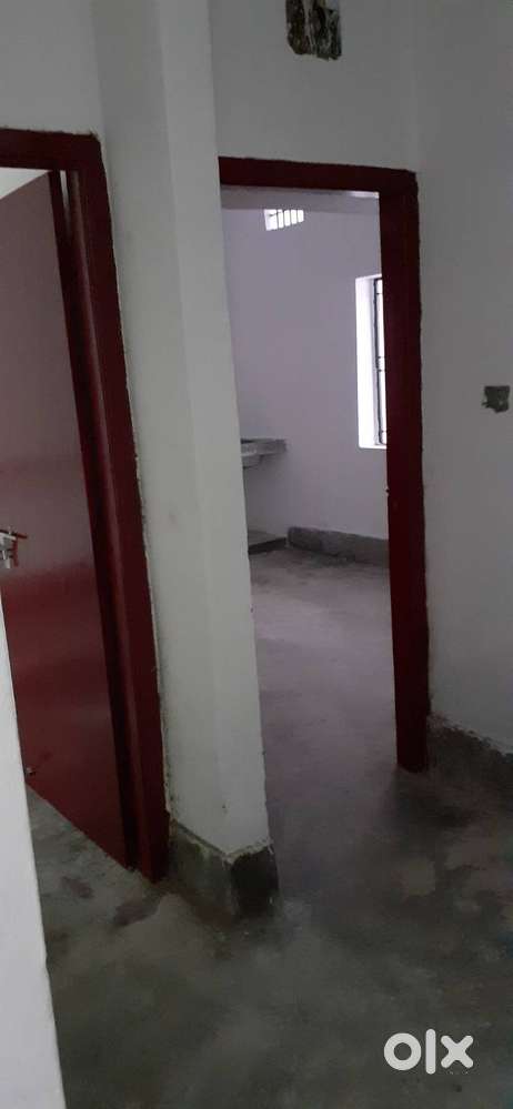 1 RK Available for rent in gossai Tola chutia