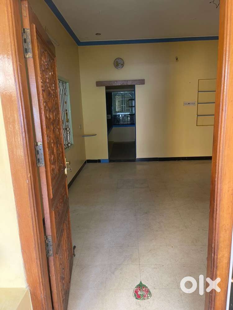 2BHK House for Rent – Prime Location (Back Side to Junction)