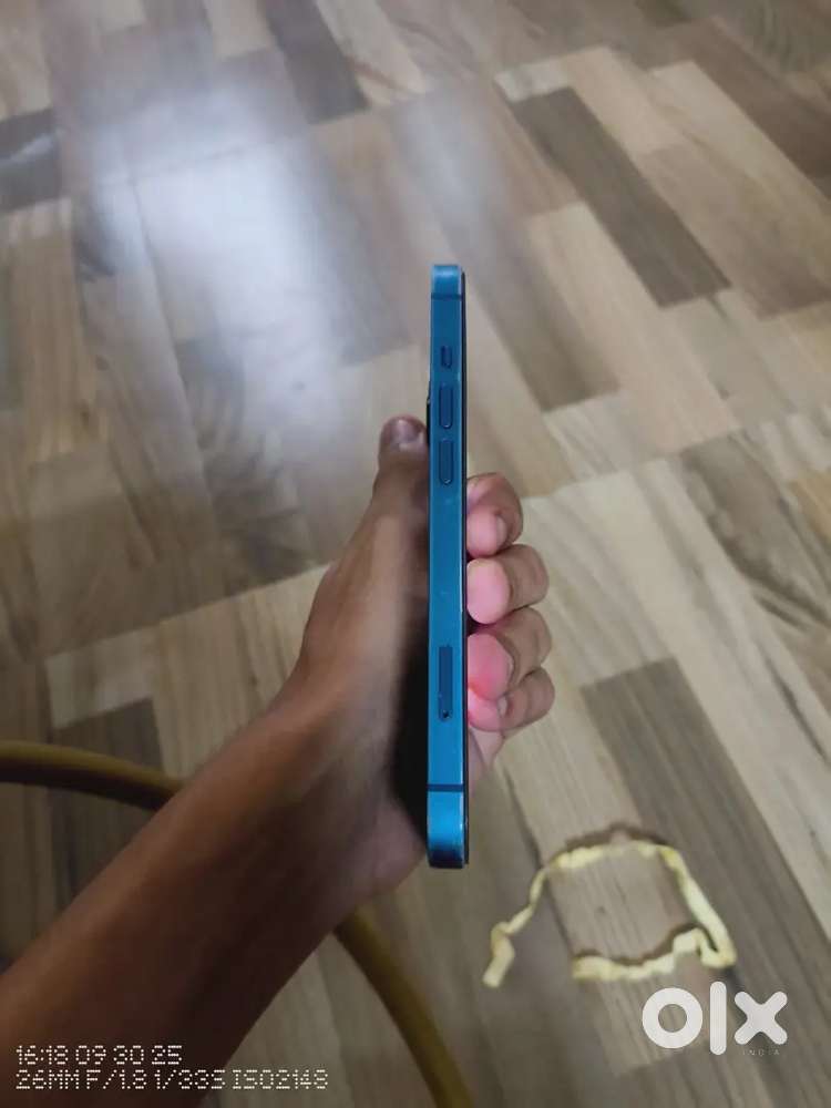 IPHONE 13 BLUE COLOUR