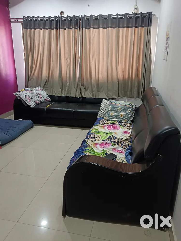 female roommate