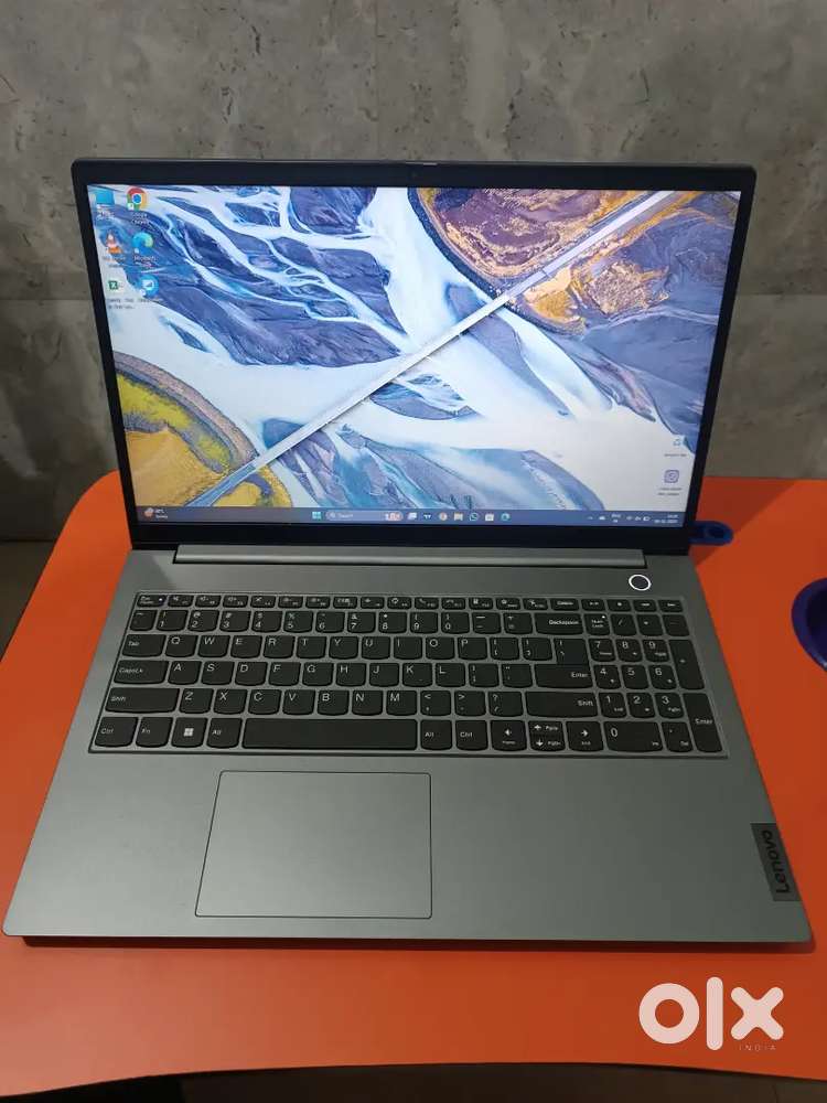 Lenovo Thinkbook AMD Ryzen 3 7330U