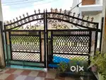 Main iron gate