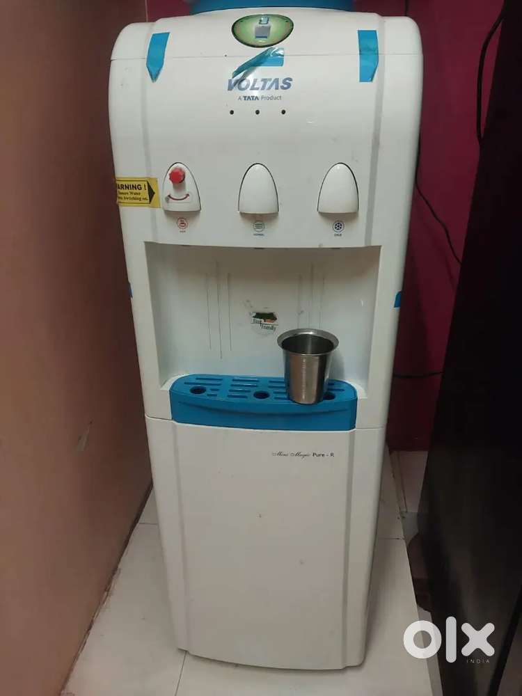 Water dispensers with small refrigerator (urgent sale)