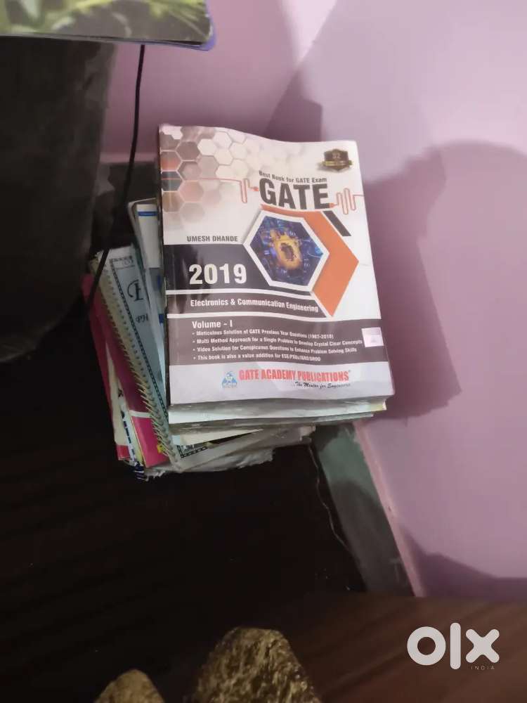 Only for students - Made easy + gate academy Gate books