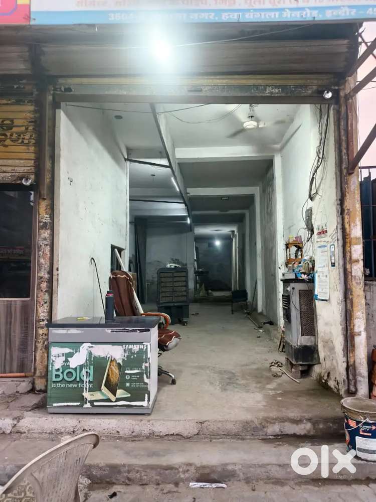 20X70  shop / Godwin ground flour futi khoothi  hawa banglow main road