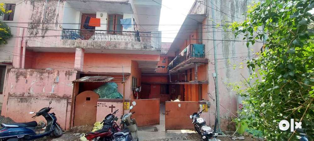HOUSE FOR SALE IN VELACHERY NEAR TCS (1 GROUND) LAND WITH 2 FLOOR