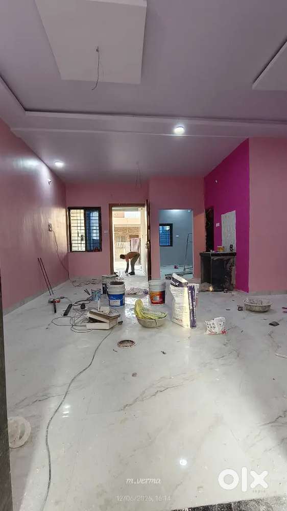 2 BHK स्वतंत्र मकान बेचना है 1300 sqft में बना हुआ पूजा room के साथ