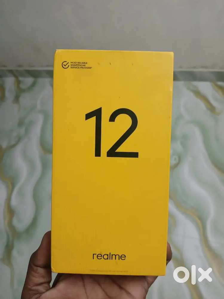 Realme 12 5g hai bhai mobile 8gb & 128 internal memory hai