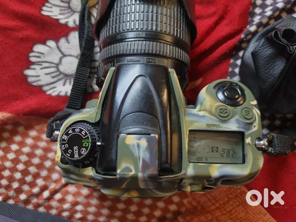 Nikon Camera    AND   battery