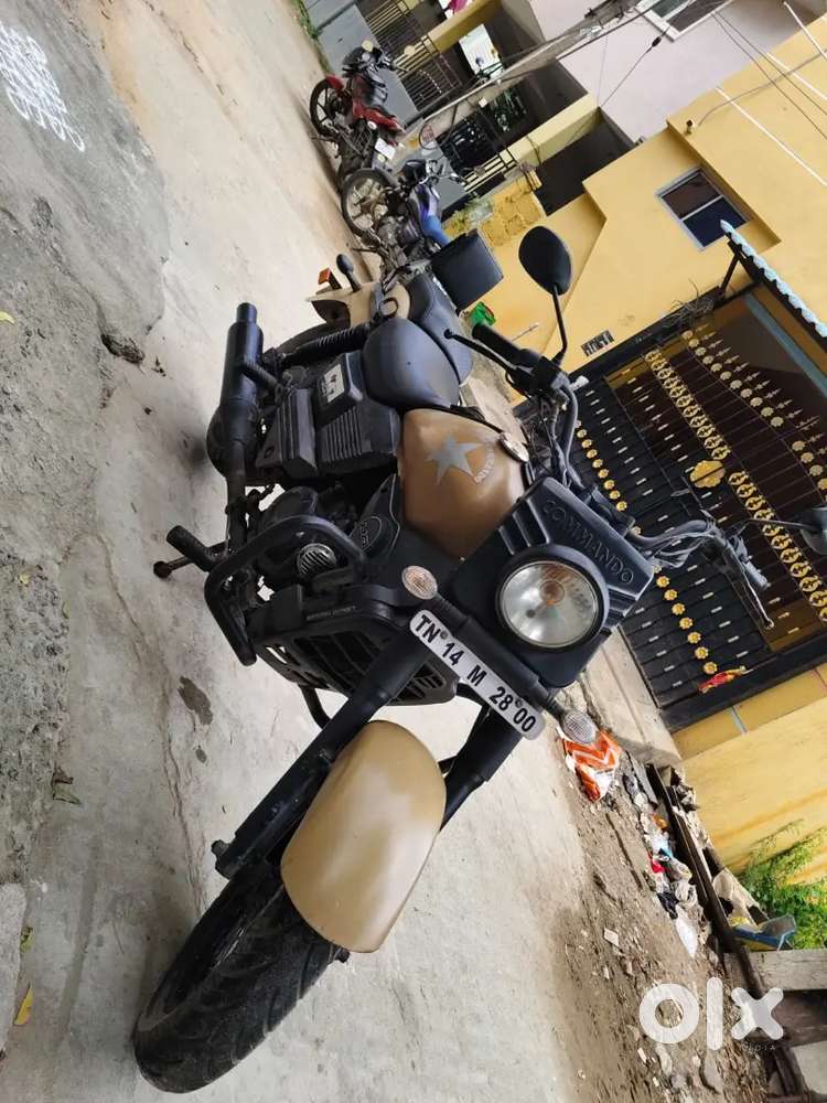 Looks like harley davidson with mileage 40 kmpl