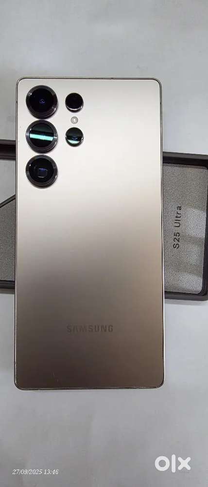 Galaxy S25 ultra titanium gray