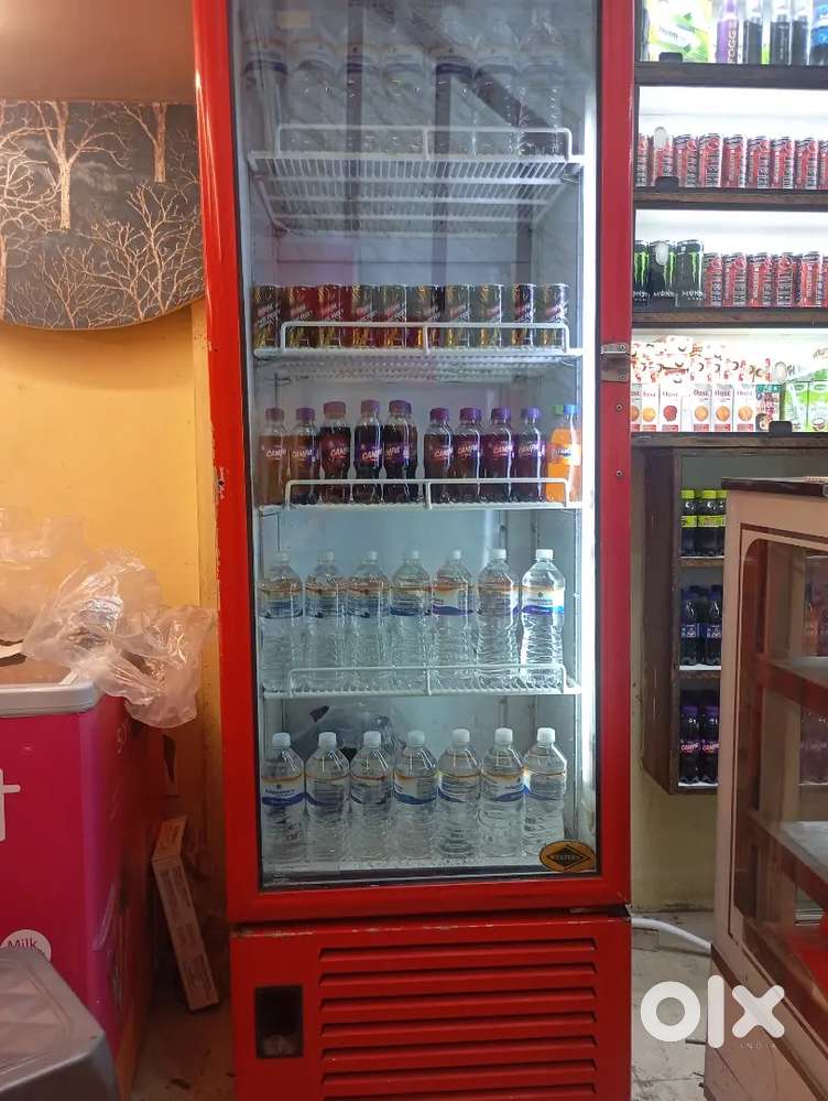 Hi i want to sell my display cool drink fridge
