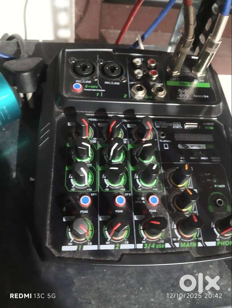Xtreme Acoustics XAMXB4  4-Channel Professional Audio Mixer