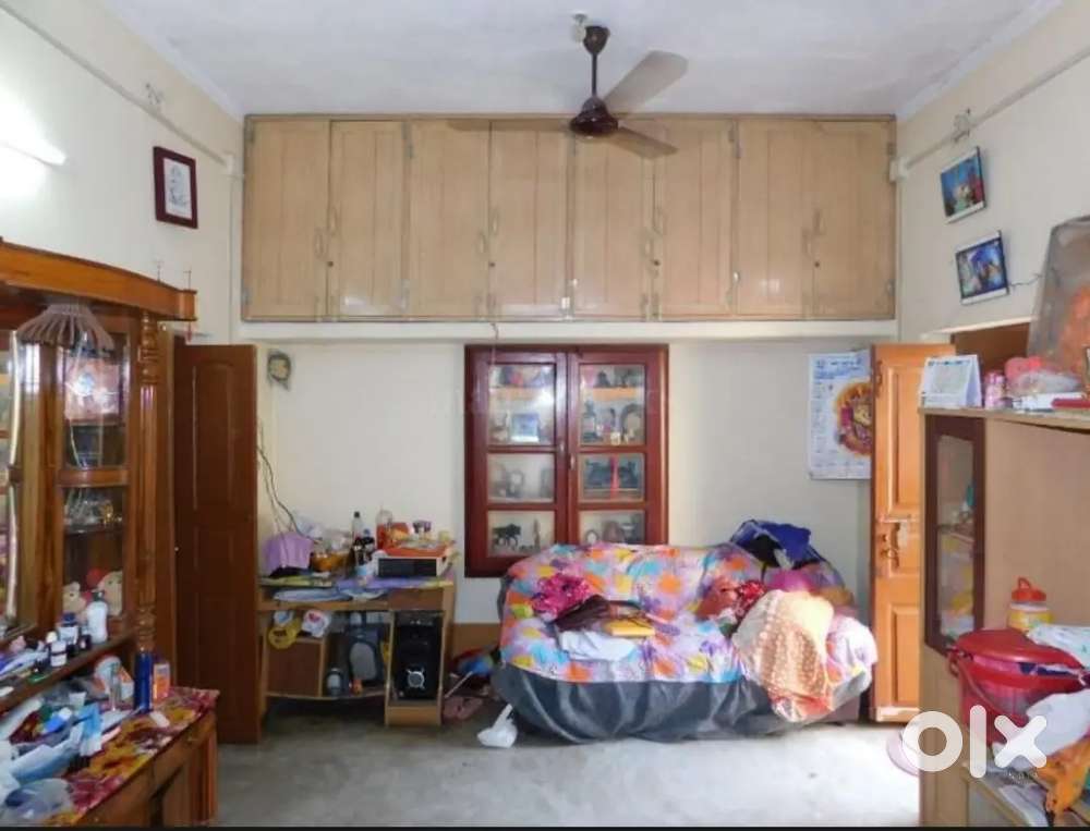 Independent house of 6 BHK in 5 Katha VAASTU in South Garia