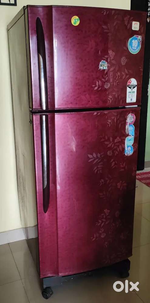240L double door refrigerator for sale @10000