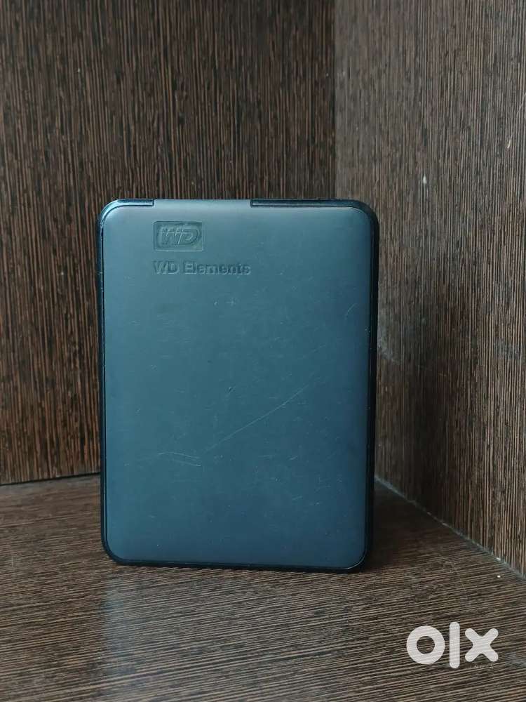 WD 1 tb hardrive with box and wire