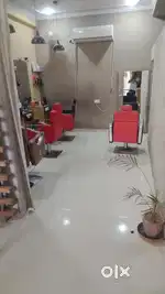 3 salon chair red colour ki sell karni h