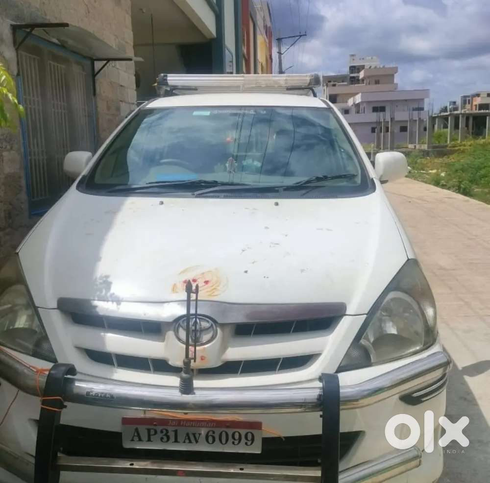 Toyota Innova 2008 Diesel 300000 Km Driven