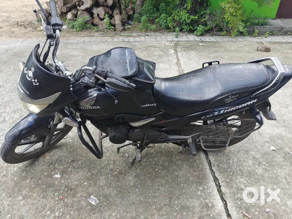 Honda unicorn bike- single hand
