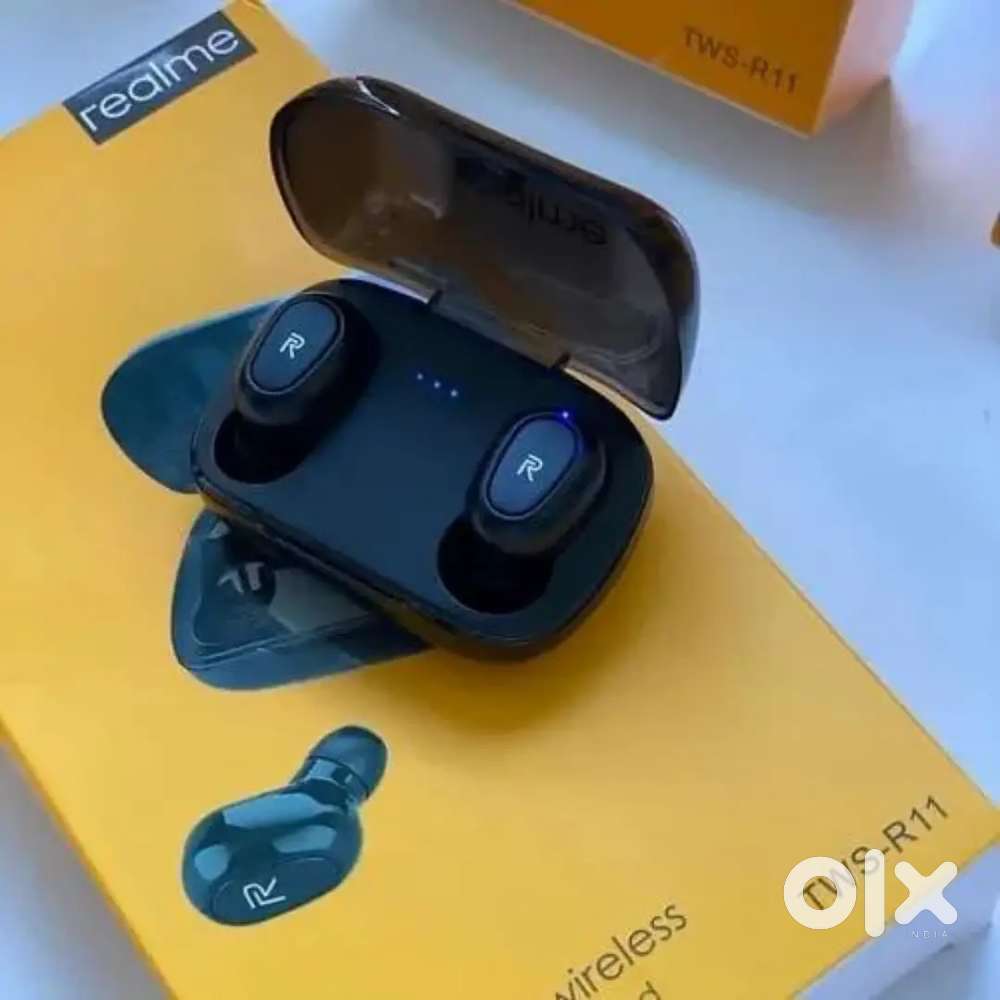 Black Realme TWS R11 Wireless earbuds