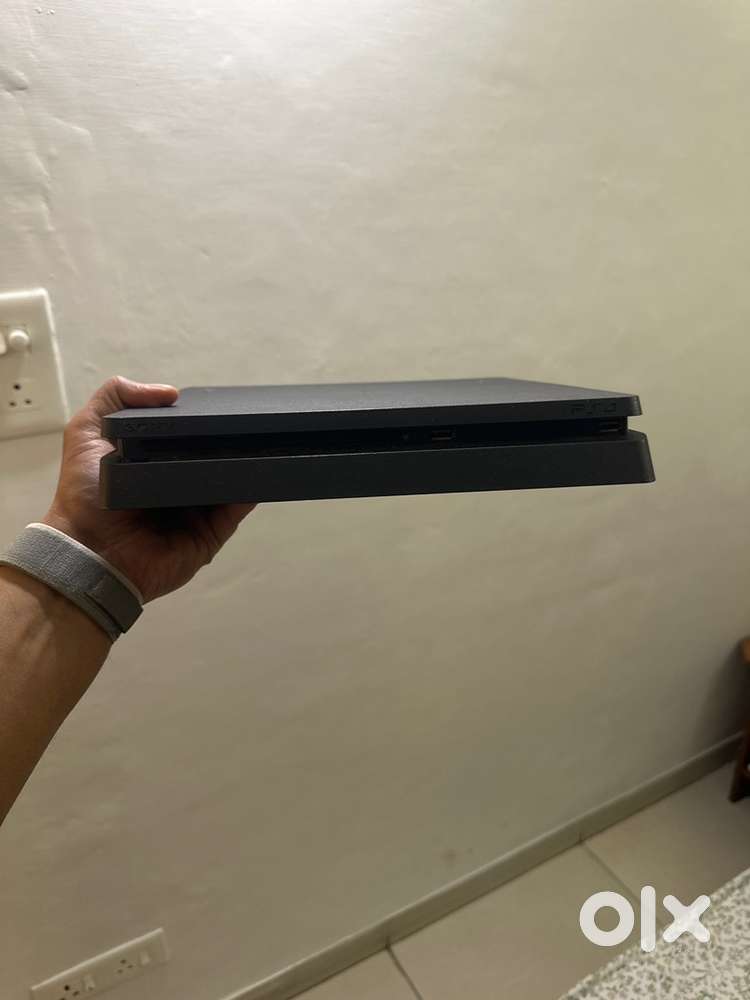 PS4 500Gb with Controller