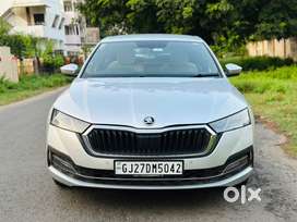 Skoda Octavia 2.0 L K TSI AT, 2021, Petrol