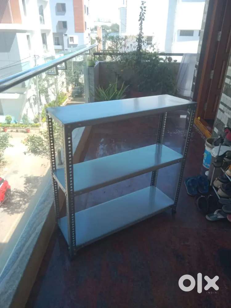We have iron Racks manfacther wholesale price
