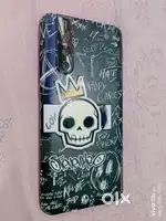 vivo v15 pro 8/128 bass screen crack hai Exchange bhi Kar lu ga