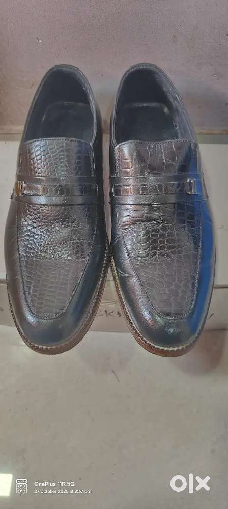 Leather formal shoe