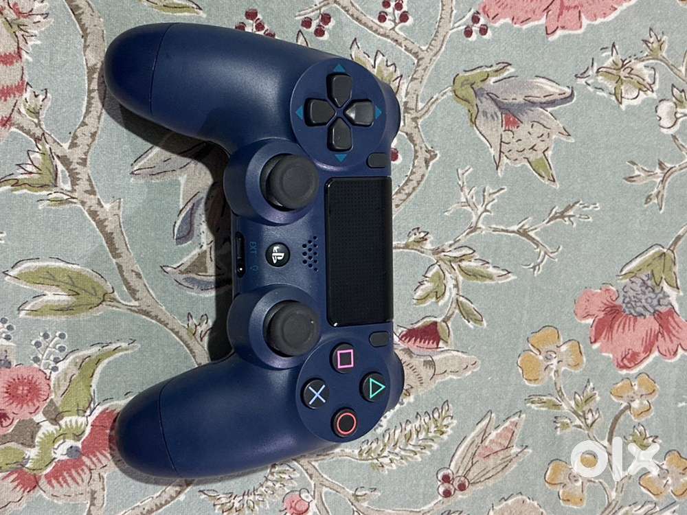 1 days old ps4 game controller