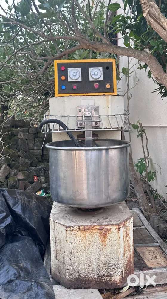 Heavy Duty Industrial Dough Mixer / आटा गूंथने की मशीन