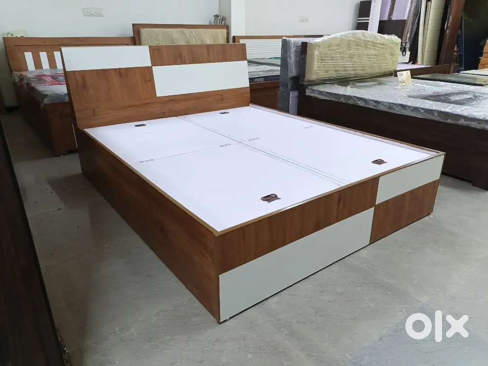 6 x 5. Bed 100%. Plywood