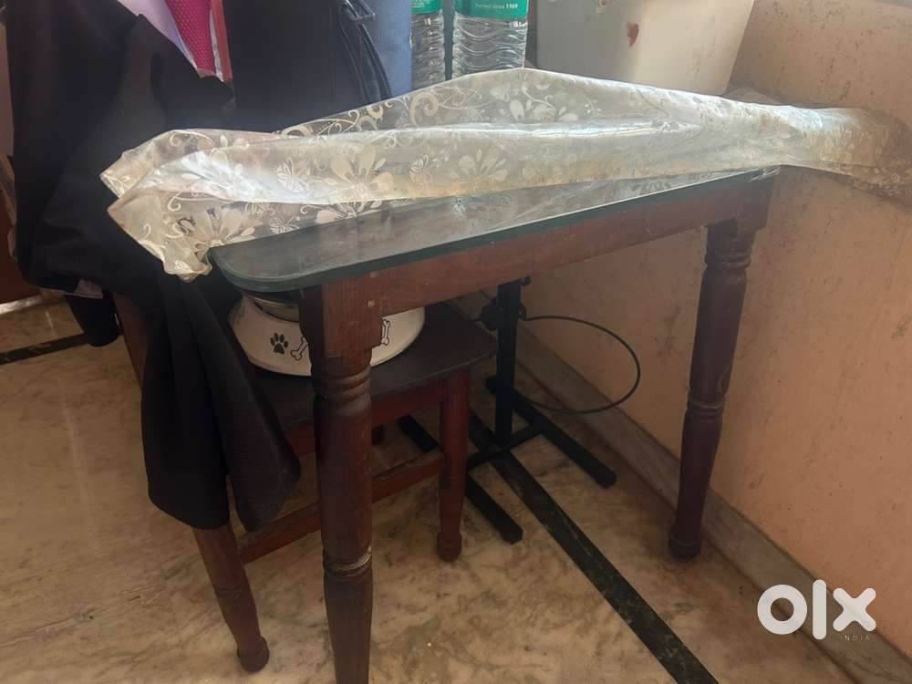 Segun wood r dining table