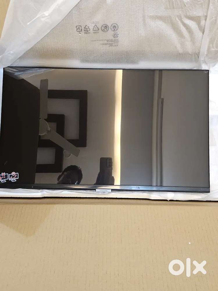 NEW 2 Monitors for Sale: Dell 24 100HzPro&Samsung 27(SmartTV Monitor)