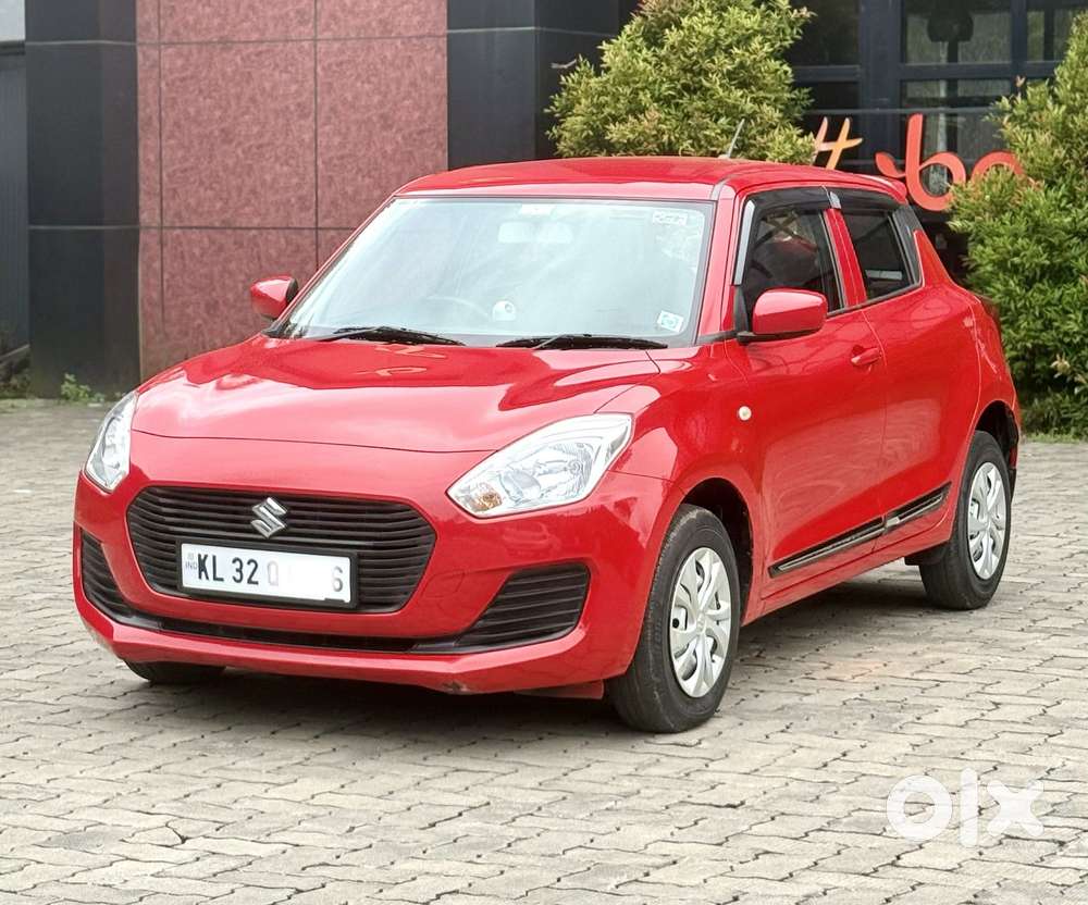 Maruti Suzuki Swift LXI Option, 2019, Petrol