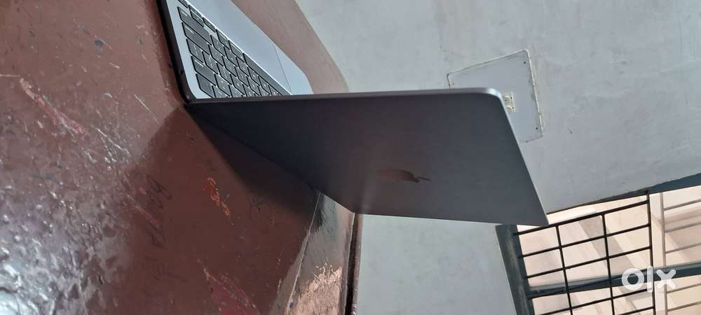 Apple Mac book air 2