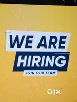 Sales person for clothing store