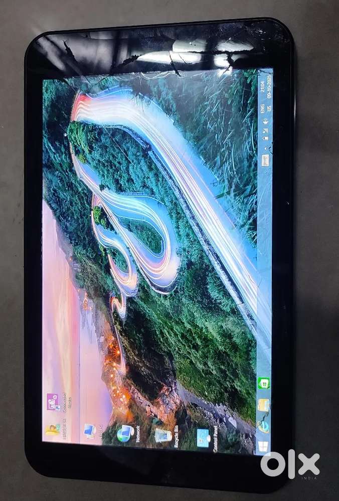 2 WINDOWS TABLET 1 DEAD 1 WORKING TOUCH DIMEG