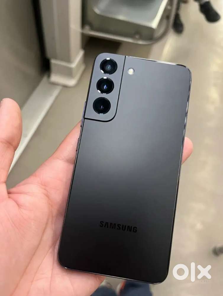 Samsung S22 Best Camera And Gaming Good Condition