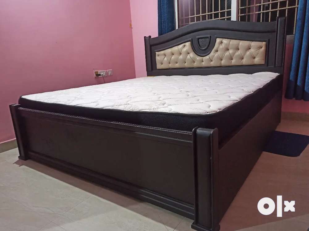King size premium bed and mattress