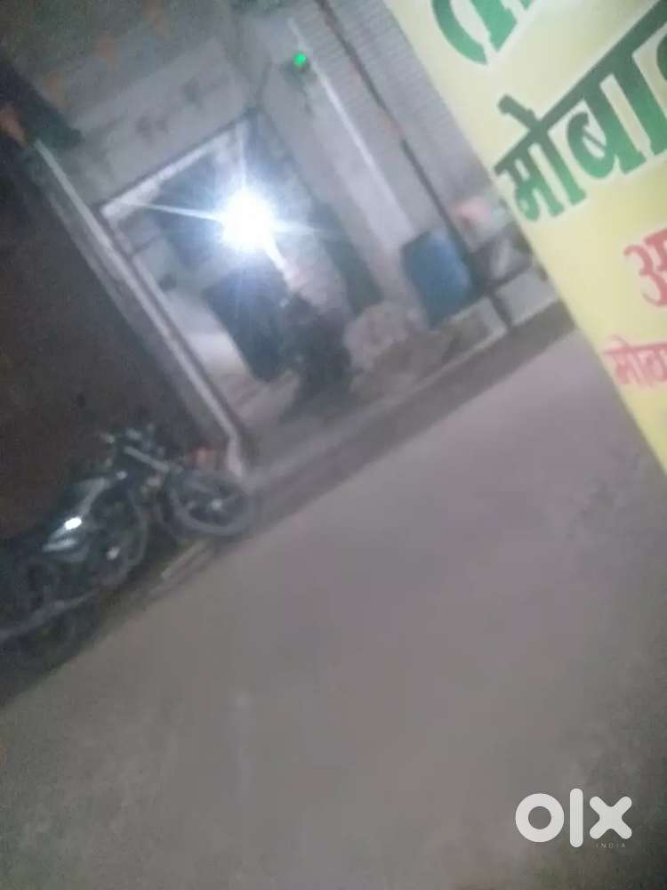 13 bay 5 =65 sq feet.. 25 lak